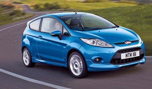 FORD-FIESTA-YENI FIESTA 1.6 TDCi 90 PS MEKANİK/MANUEL (H) Birleşik Yakıt Tüketimi: 4.2 litre CO2 Emisyon Değeri (g/km): 110