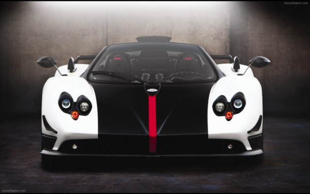 Pagani Zonda Cinque Roadster (1 milyon 850 bin dolar)